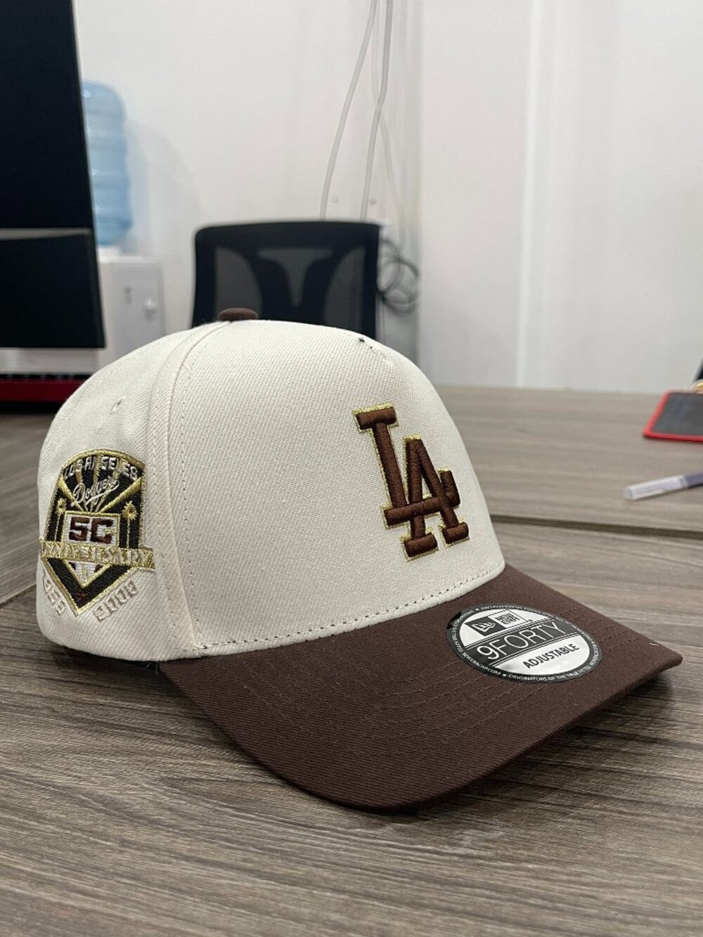 Los Angeles Dodgers cap featuring a clean cream and brown colorway